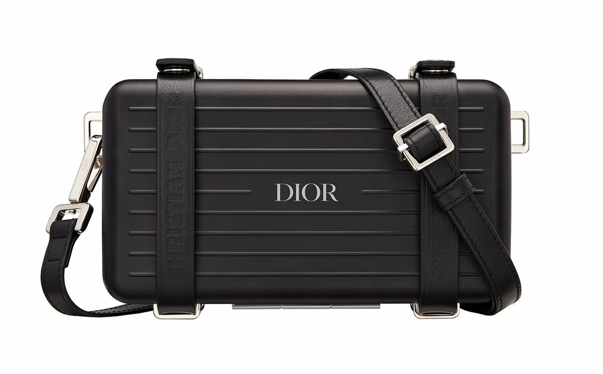 Dior×Rimowaコラボのクロスボディ　ブラック
